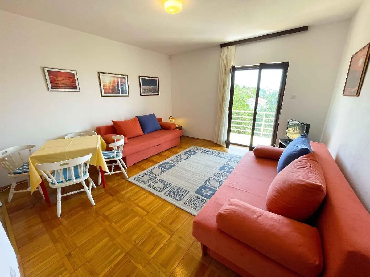 Apartments In Jadranovo 42257