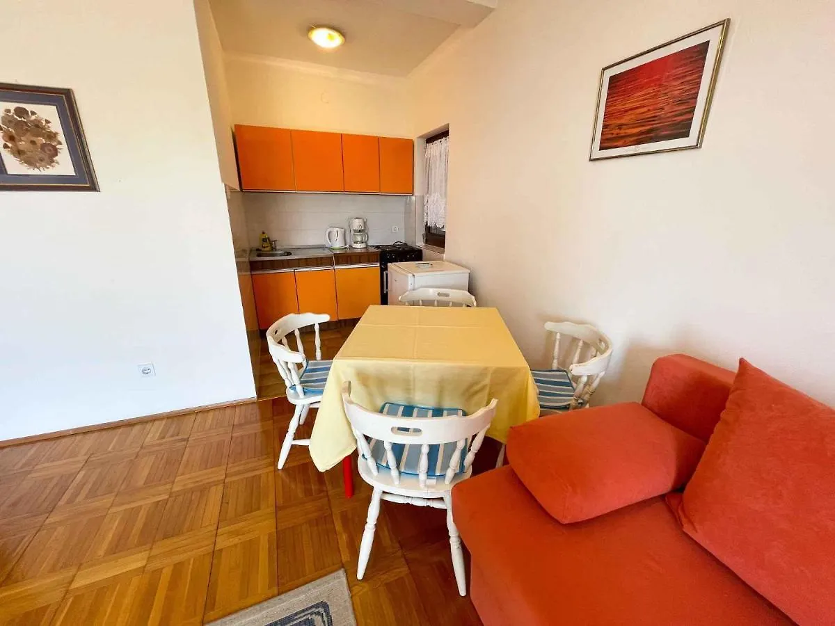 Apartments In Jadranovo 42257 Croatia
